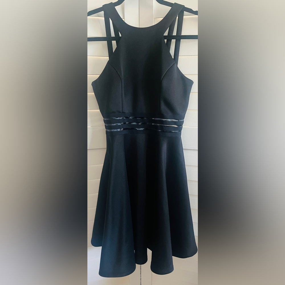Women's Black Waist Cutout City Studio Fit & Flare Dress Size Small Back Zip
